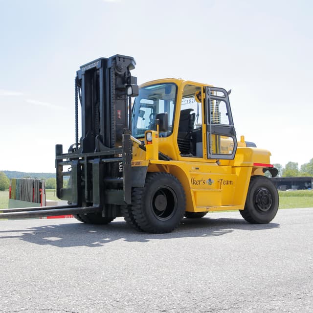 s'Gemsi and dr Grizzly vehicles