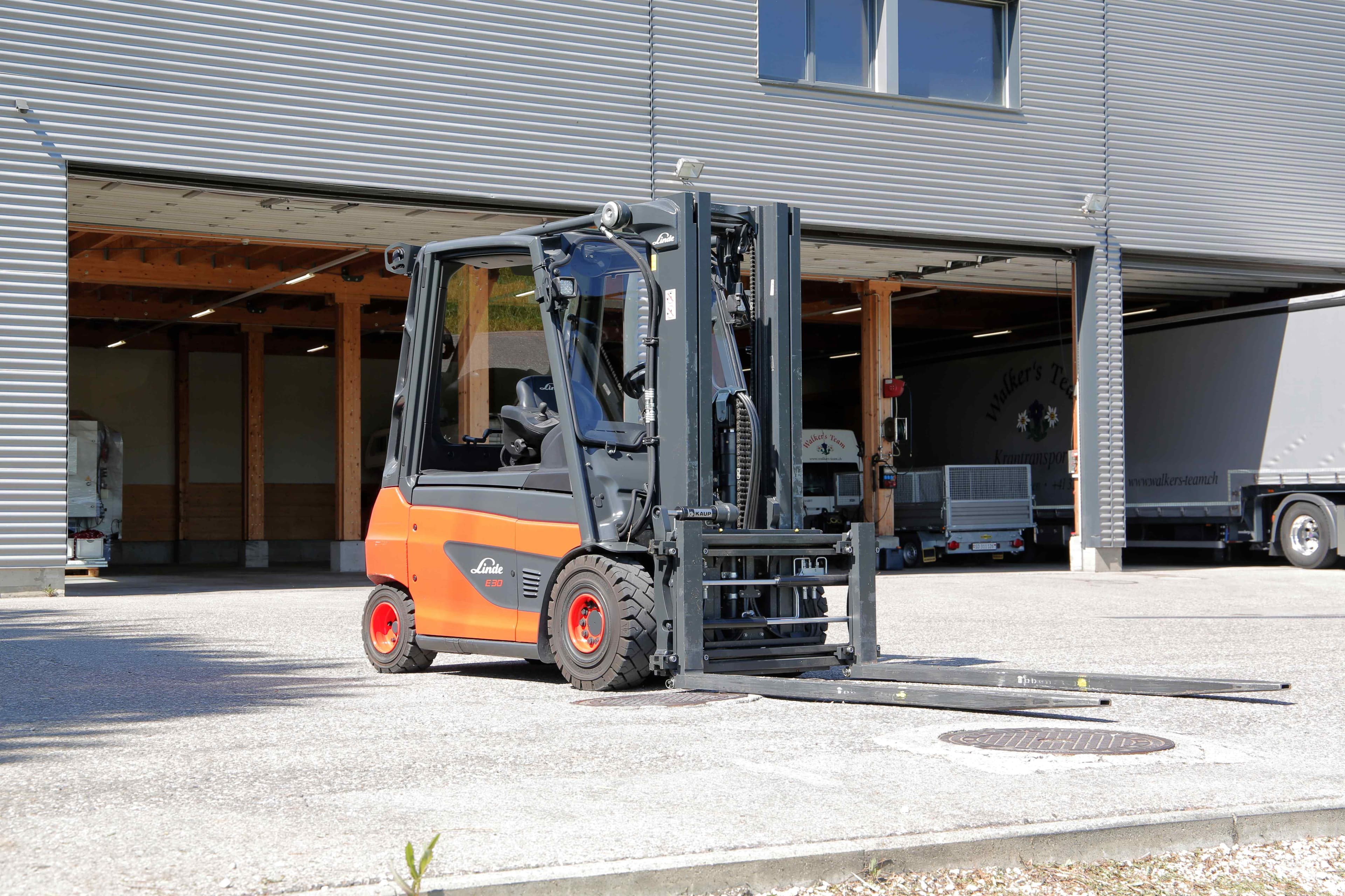 Linde E30 Elektrogabelstapler